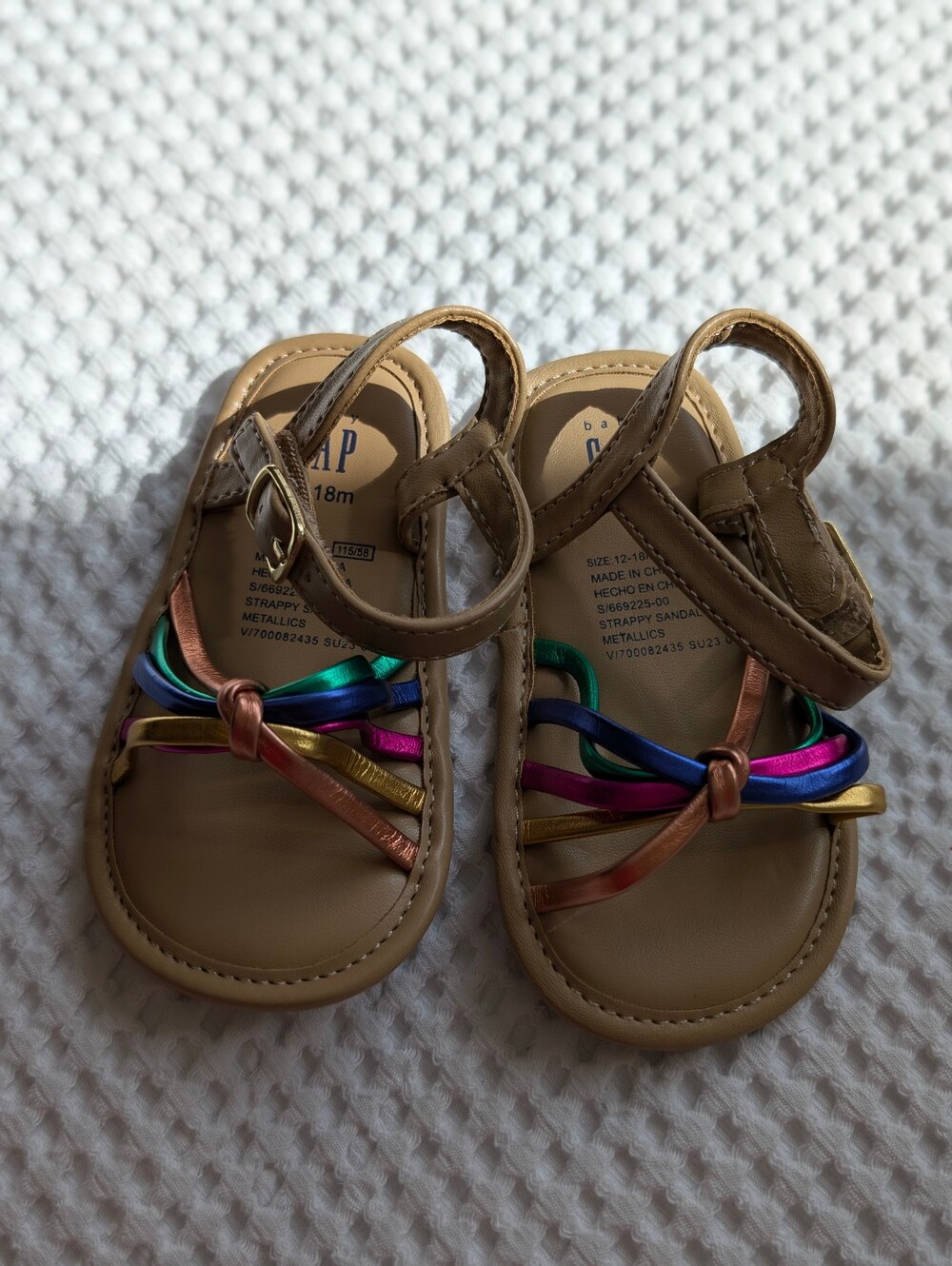 NWT GAP Toddler Metallic Rainbow Strap Sandals - Tan